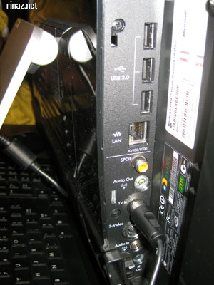 Left side of the HP Touchsmart