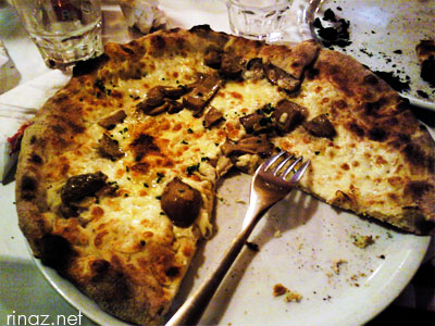 Pizza at La Poeta